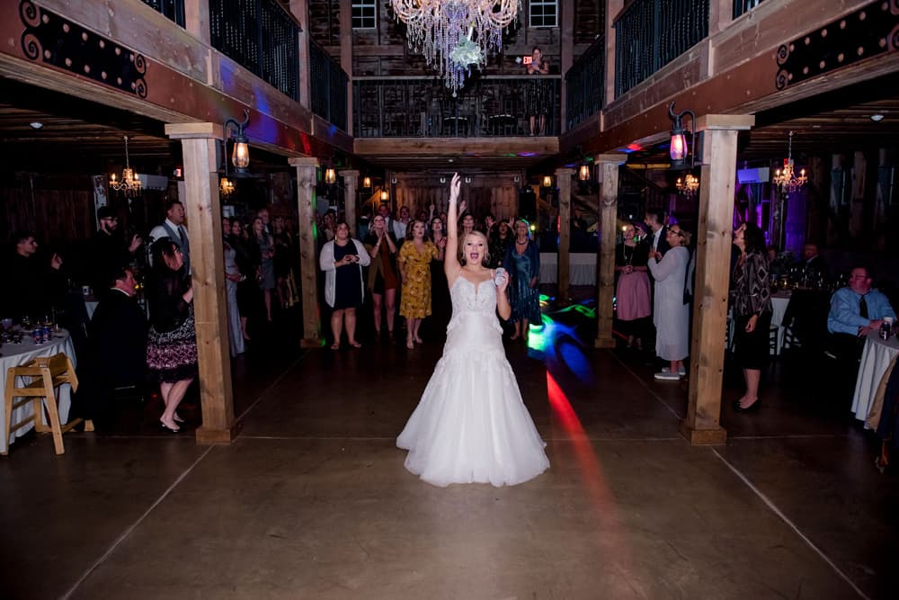 Guests celebrating together at a Chicagoland wedding — gallery photo 23