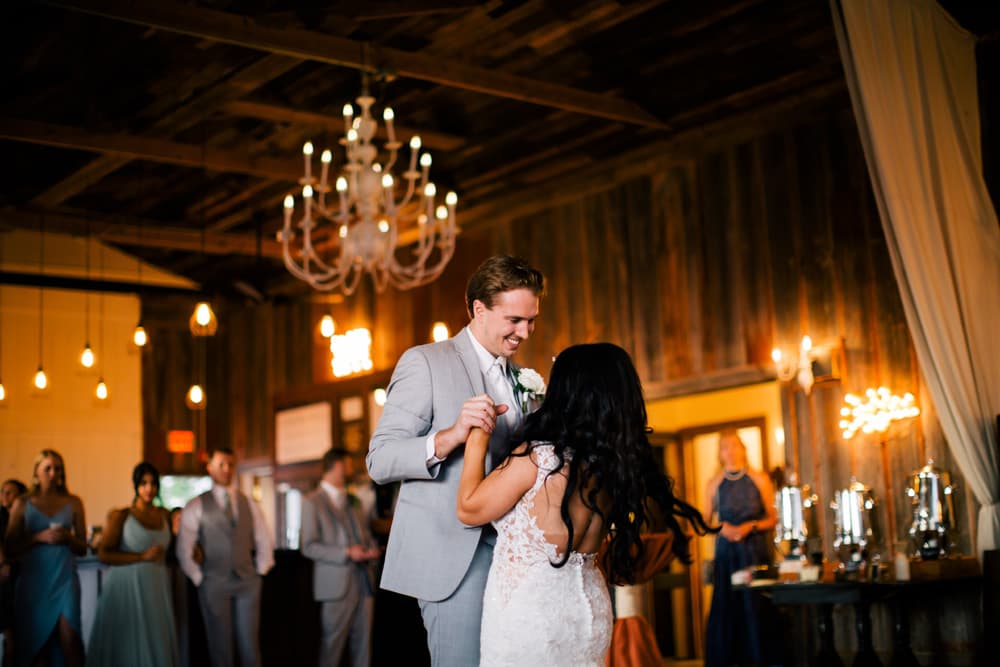 Packed Chicago-area wedding dance floor — gallery photo 19
